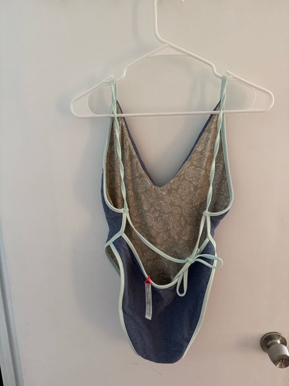 free-est Amber One-Piece Swimsuit Blue and Teal Size L - Picture 4 of 5